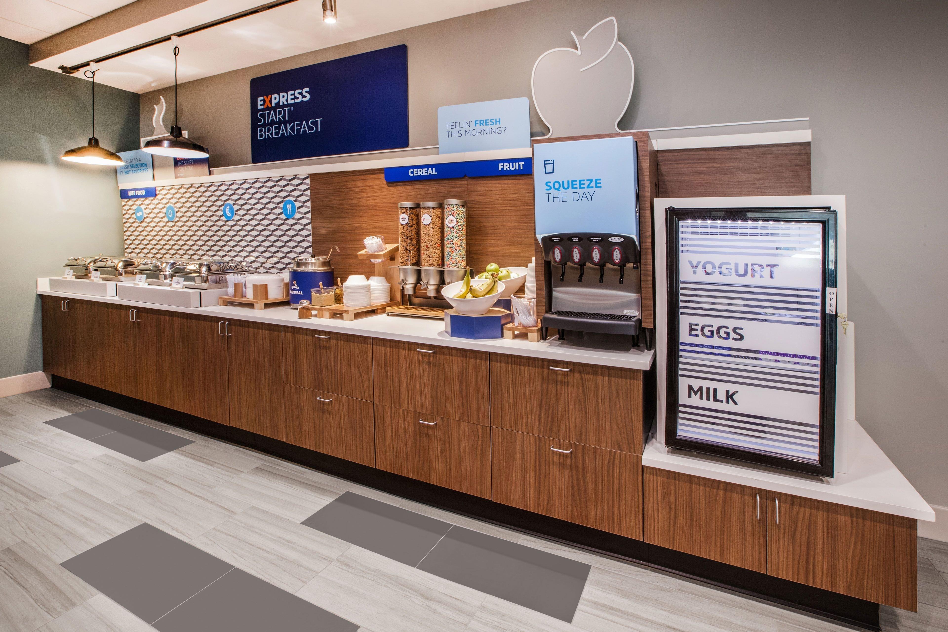 Holiday Inn Express & Suites - Colorado Springs Afa Northgate By Ihg Exteriör bild