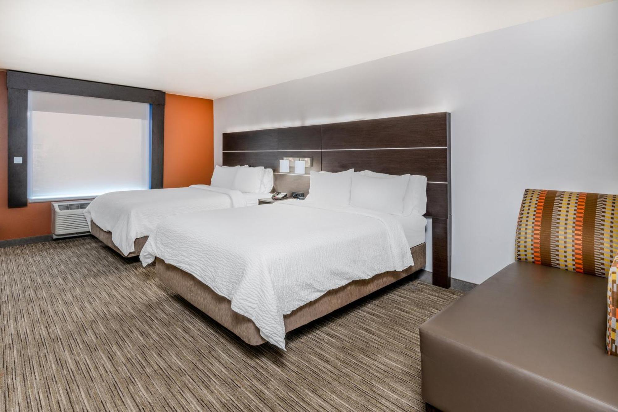 Holiday Inn Express & Suites - Colorado Springs Afa Northgate By Ihg Exteriör bild