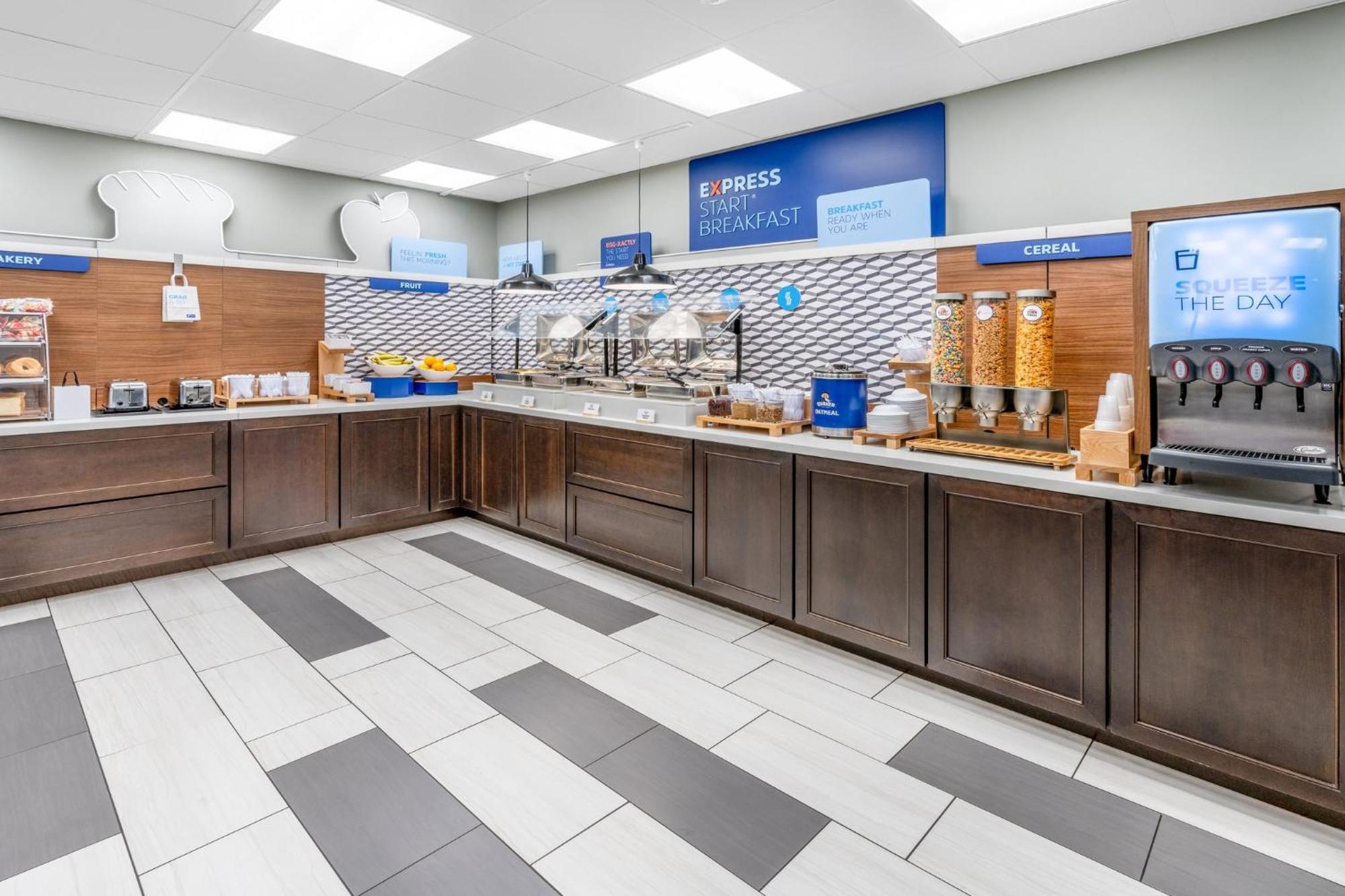 Holiday Inn Express & Suites - Colorado Springs Afa Northgate By Ihg Exteriör bild