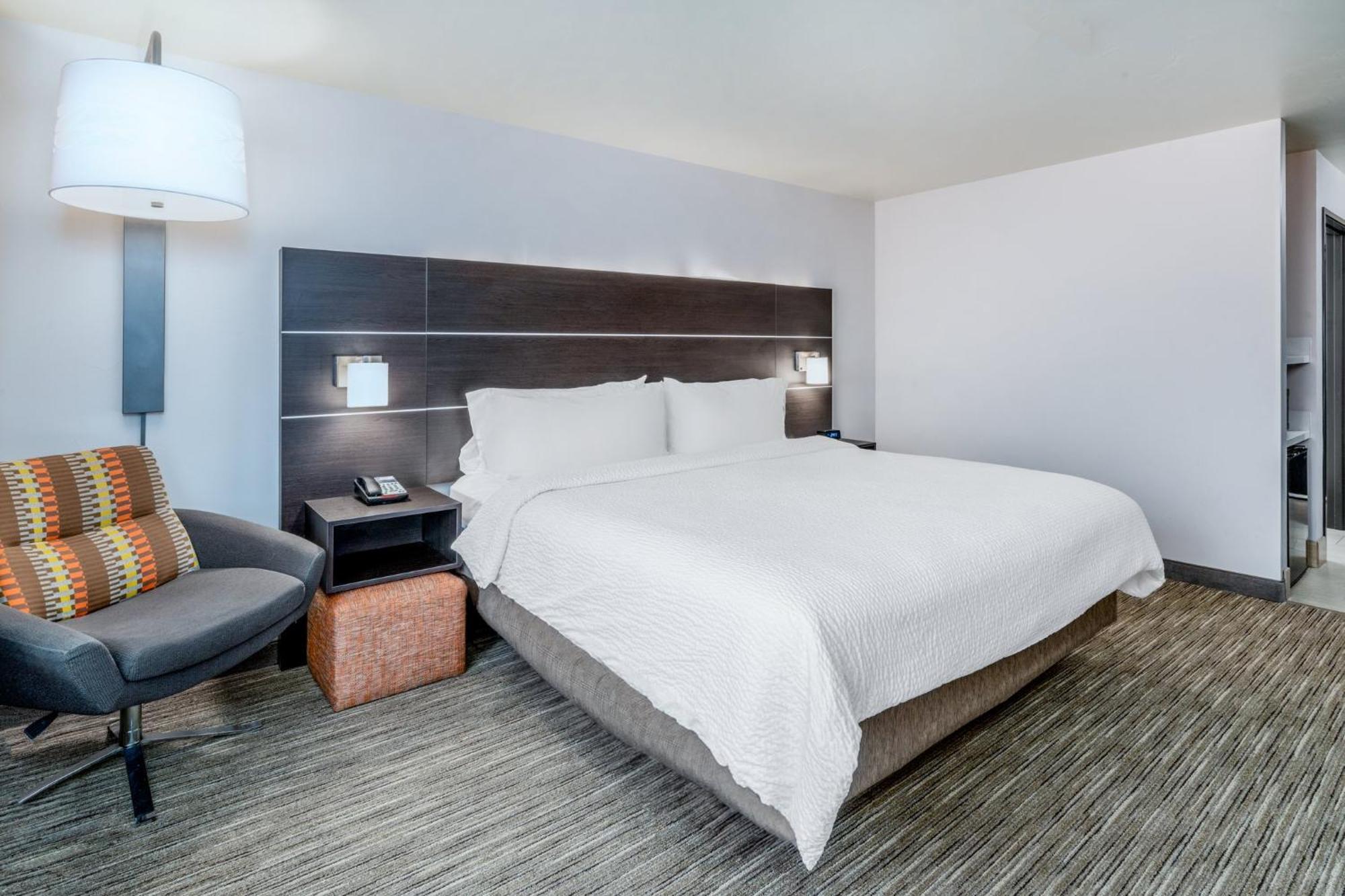 Holiday Inn Express & Suites - Colorado Springs Afa Northgate By Ihg Exteriör bild