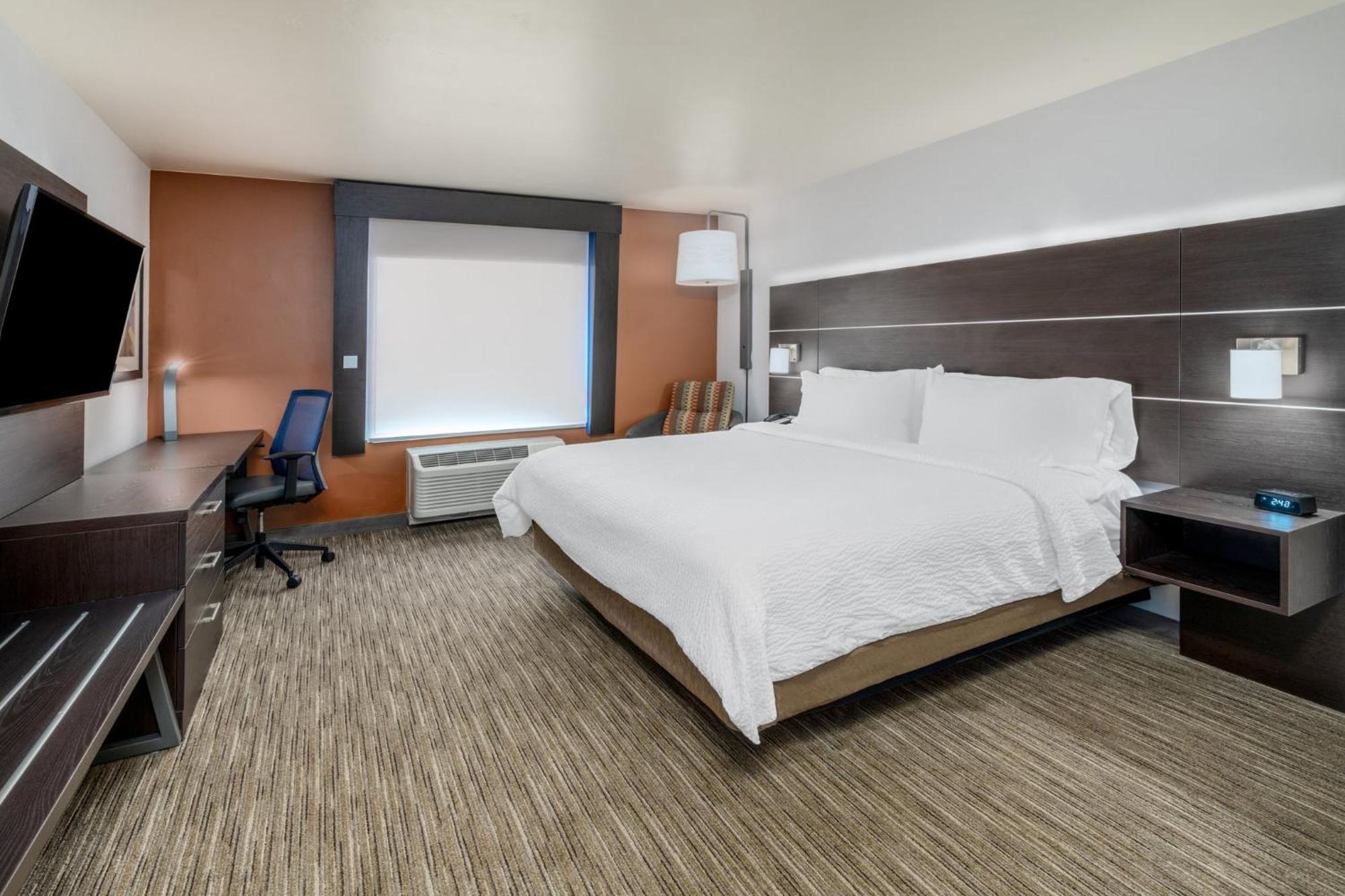 Holiday Inn Express & Suites - Colorado Springs Afa Northgate By Ihg Exteriör bild
