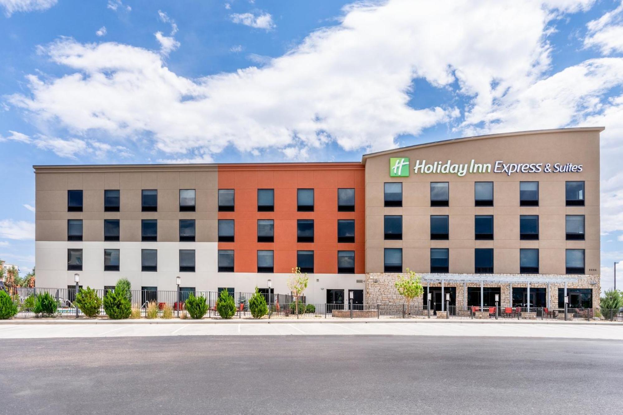 Holiday Inn Express & Suites - Colorado Springs Afa Northgate By Ihg Exteriör bild