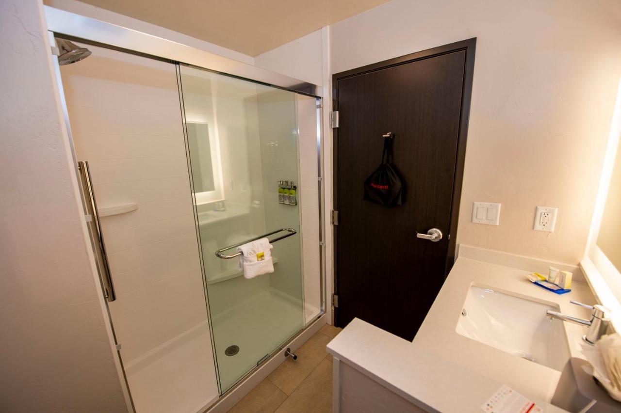 Holiday Inn Express & Suites - Colorado Springs Afa Northgate By Ihg Rum bild