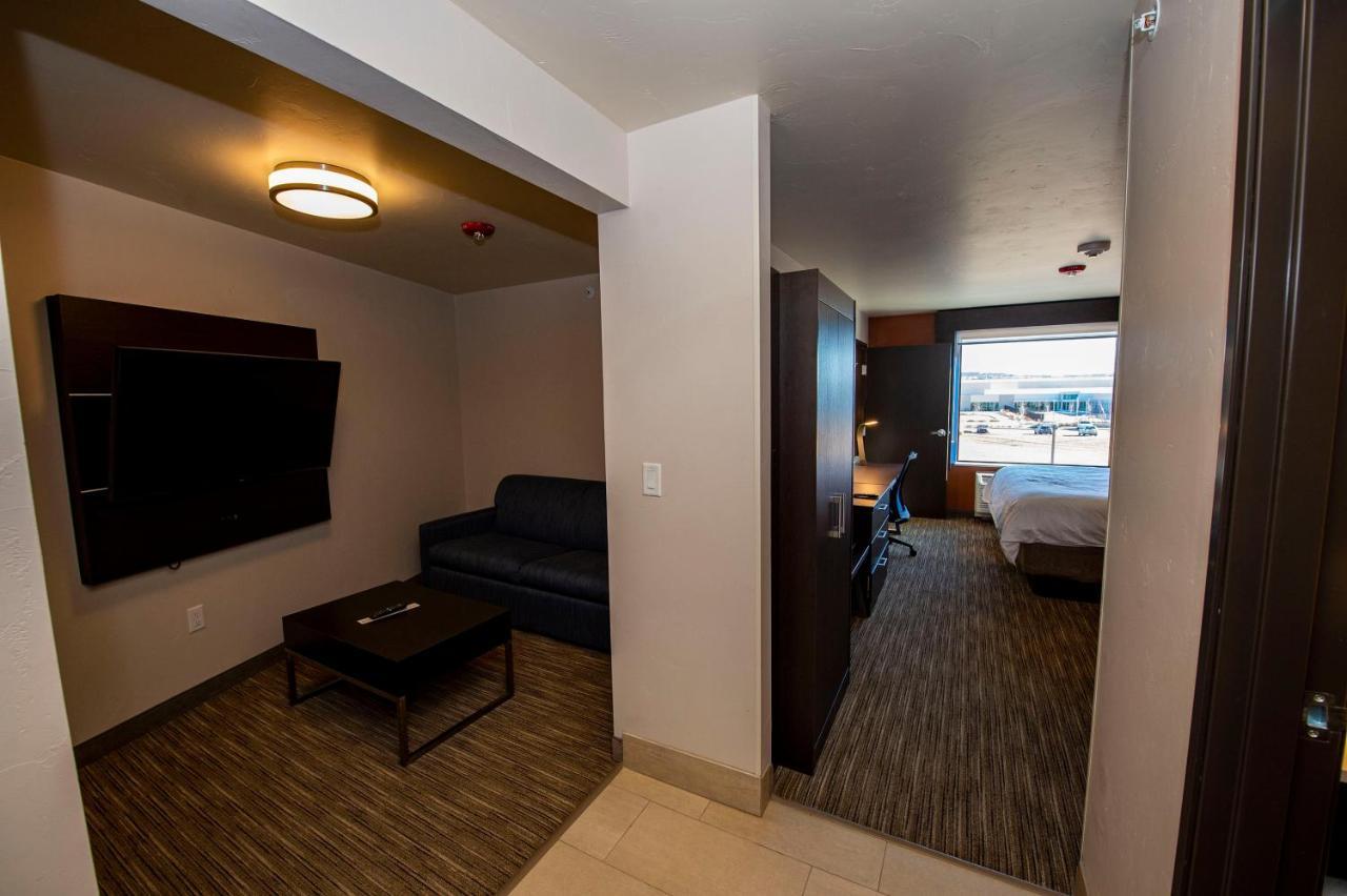Holiday Inn Express & Suites - Colorado Springs Afa Northgate By Ihg Rum bild